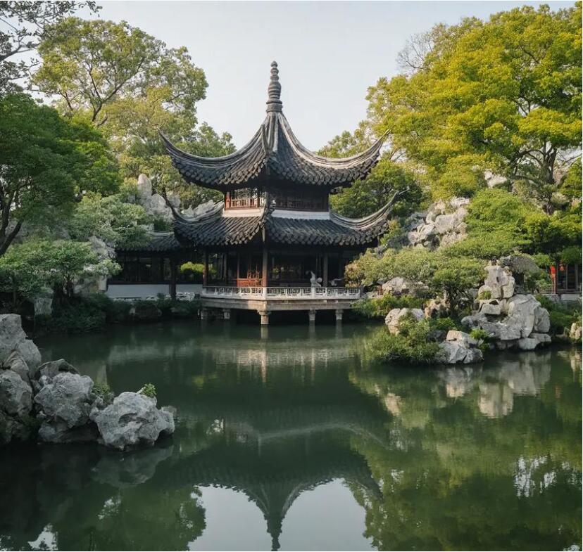 鹤壁鹤山夜山餐饮有限公司